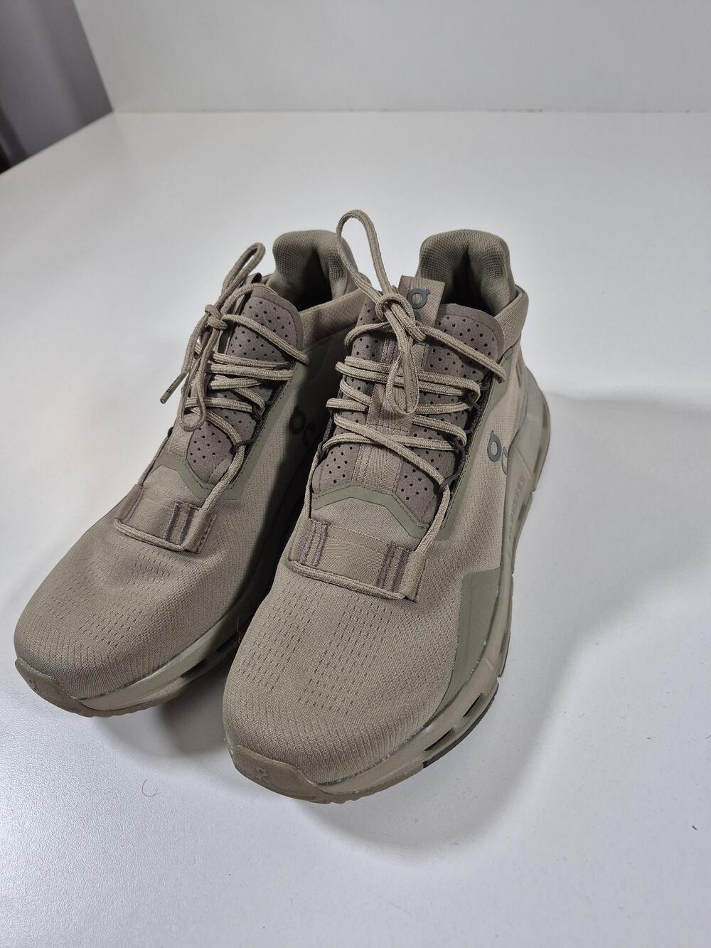 On Cloudnova Men's 9 Beige Swiss Engineering CloudTec Running Sneakers